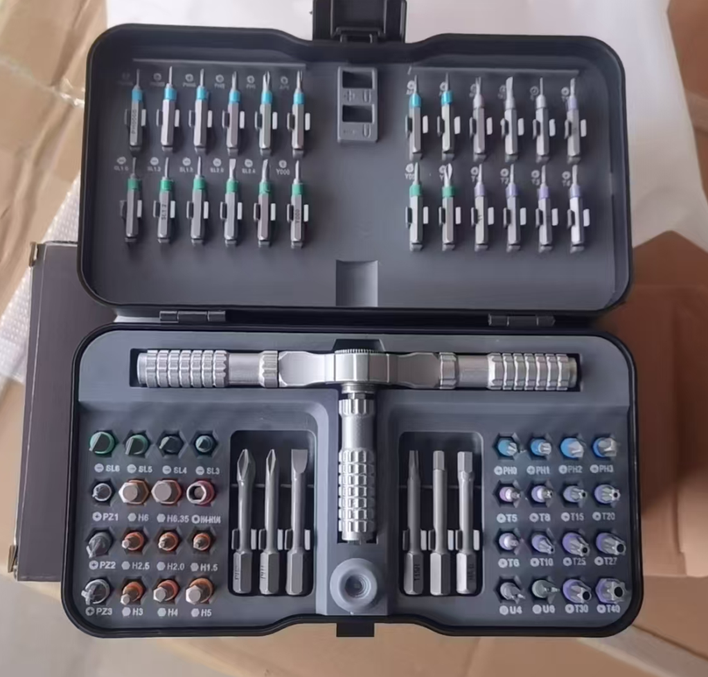 🔩 60% korting 🛠️ 24-in-1 schroevendraaierset – Magnetisch, compact en draagbaar, ideaal voor reparaties en doe-het-zelf 🔧📦