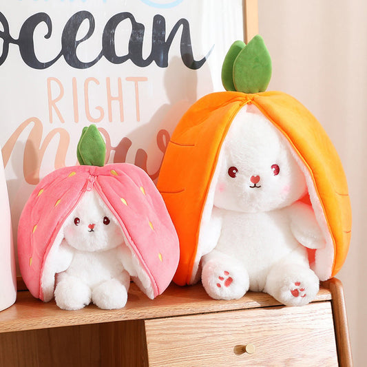🍓 Hot Sale 50% UIT🍓Paasdag Aardbeienkonijn getransformeerd in Klein Konijn🎀 Fruitpop Pluche Speelgoed🐰