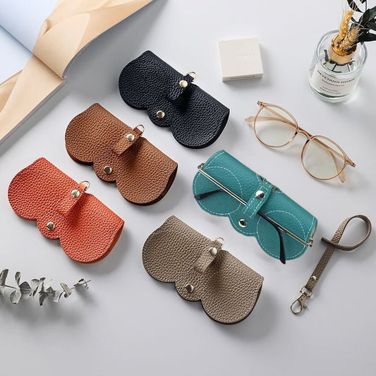 🔥Tijdelijke aanbieding：1 kopen 1 gratis🎁（2 stuks）😎Zachte Leren Zonnebrillen Etui