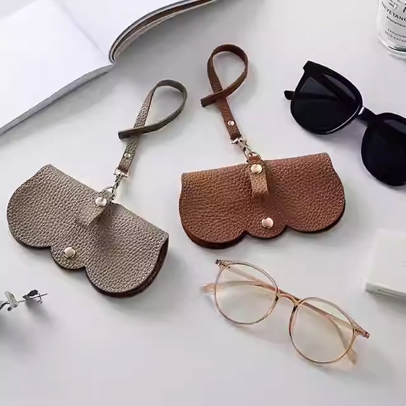 🔥Tijdelijke aanbieding：1 kopen 1 gratis🎁（2 stuks）😎Zachte Leren Zonnebrillen Etui